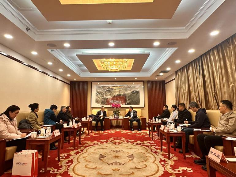 <CMSPRO_DOCUMENT FIELD='title' NUM='18'></CMSPRO_DOCUMENT>